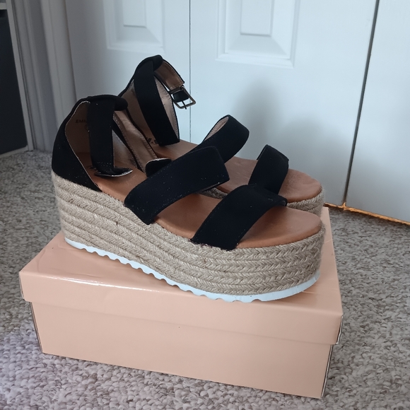 Black Espadrilles Platform Wedges - Picture 8 of 10